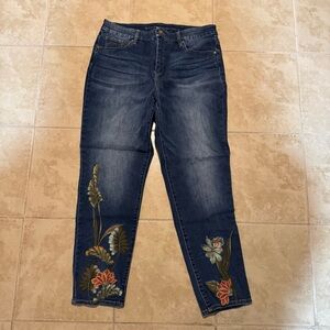 Chico’s The So Slimming Girlfriend Ankle Floral Jeans Size 2R
